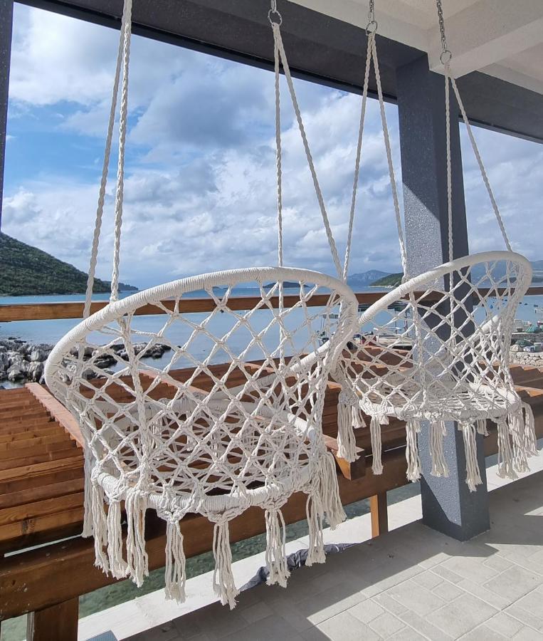 Private Villa By The Sea จูเลียนา ภายนอก รูปภาพ