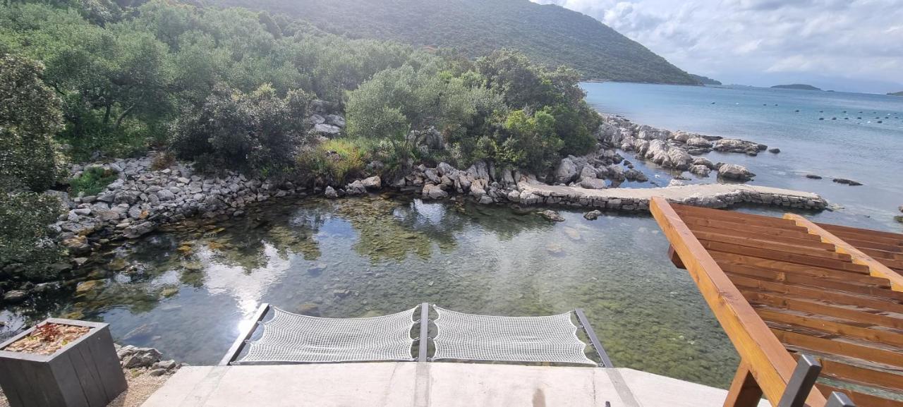 Private Villa By The Sea จูเลียนา ภายนอก รูปภาพ