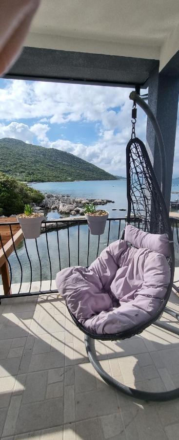 Private Villa By The Sea จูเลียนา ภายนอก รูปภาพ